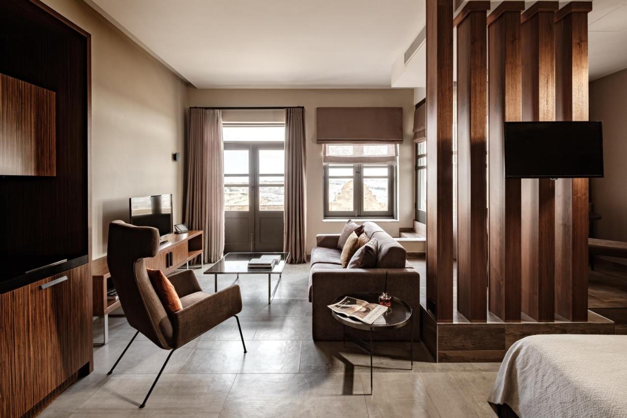 1926 Le Parisot Boutique Suites Valletta Bagian luar foto