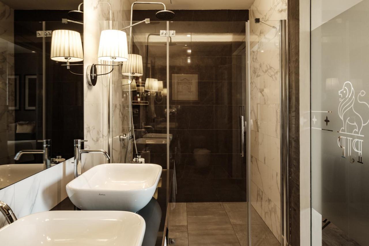 1926 Le Parisot Boutique Suites Valletta Bagian luar foto